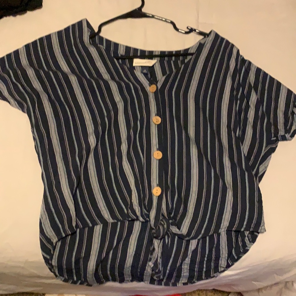 Universal Thread Striped Short Sleeve Shirt